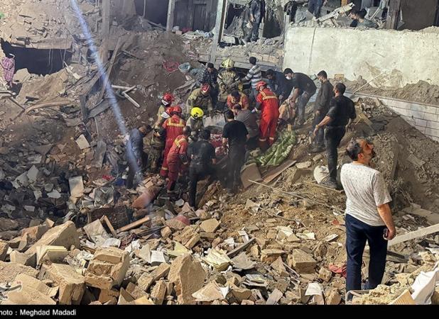 آواربرداری در محله نارمک تهران ادامه دارد