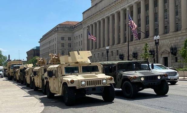 ترامپ در واشنگتن دی‌سی وضعیت اضطراری اعلام کرد