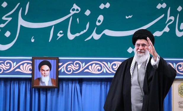 هیات ها مرکز پاسخگویی به سوال‌های جوانان باشد