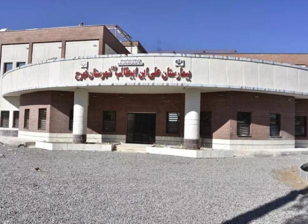 اتاق عمل مجهز اما خاموش/ مشکلات بیمارستان فهرج رفع شود