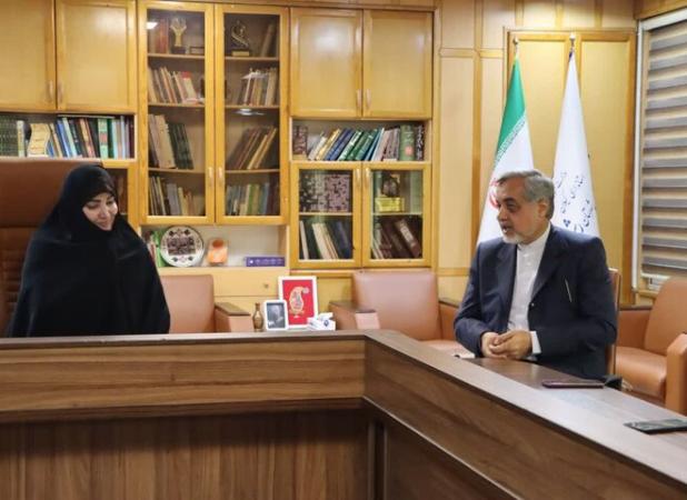 کار خلاقانه در فرمانداری رشت؛ وقتی یک معلم فرماندار شد