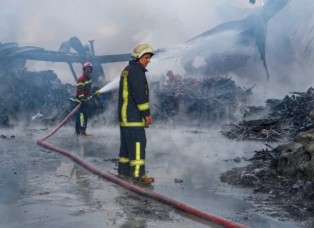 صالح:آتش‌سوزی گسترده انبار ضایعات در مشهد مهار شد