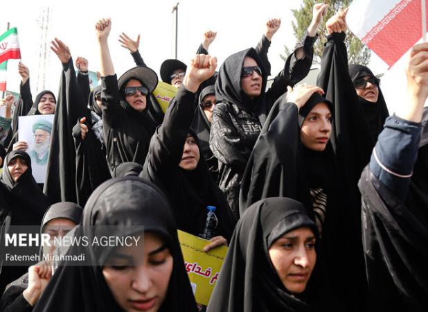 فریاد «مرگ بر اسرائیل» و«مرگ بر امریکا» در مراسم خاکسپاری شهید طهرانچی