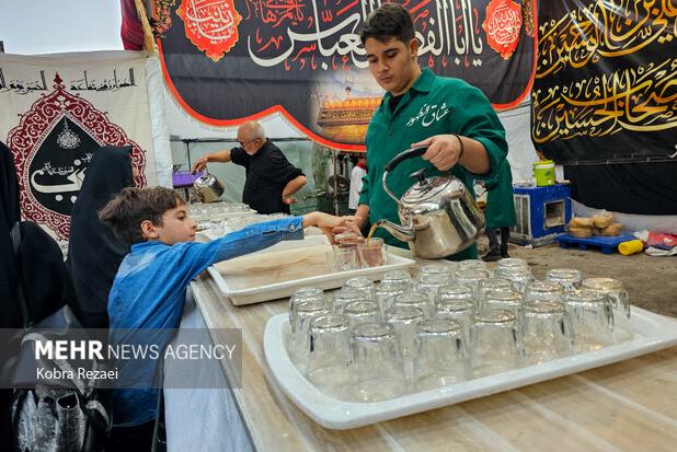 خادمان قرچک با ۴ موکب فعال، پذیرای زائران اربعین در عراق هستند