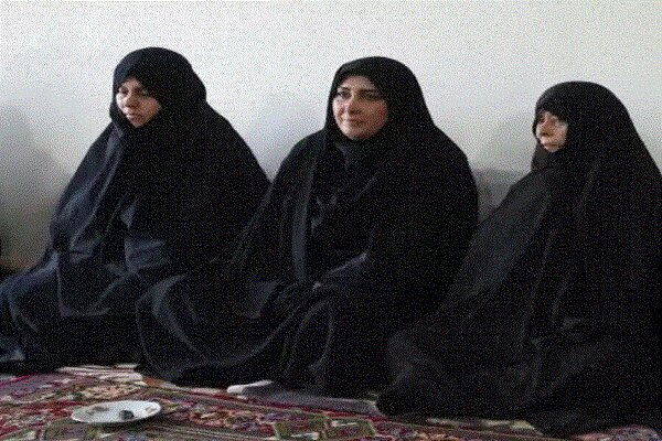 دیدار با خانواده‌های ۲ شهید حملات رژیم صهیونیستی در باروق