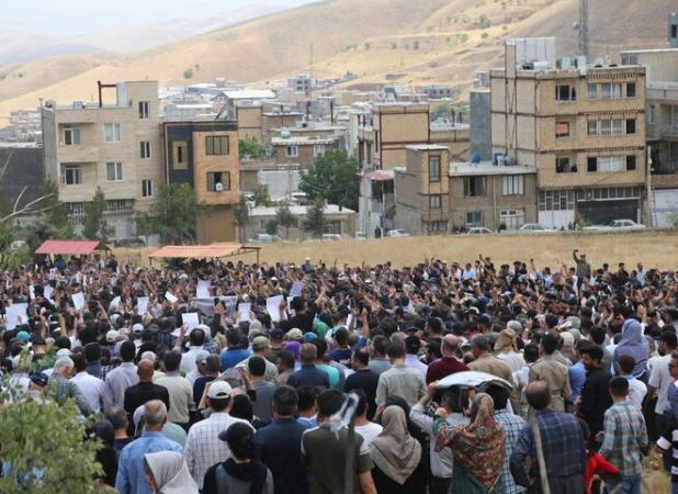 تشییع باشکوه پیکر «چیاکو یوسفی‌نژاد» در سنندج