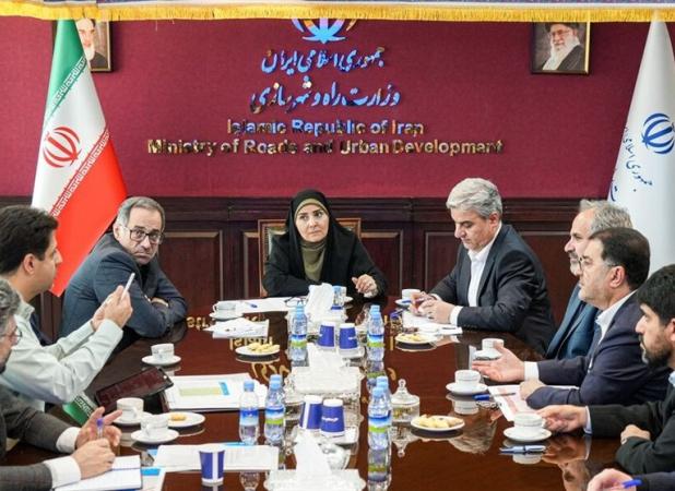 دستور وزیر راه برای توزیع عادلانه بلیت پروازهای اربعین