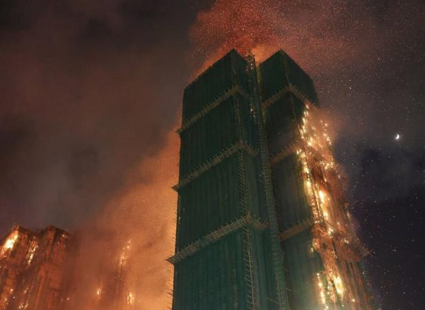 آتش‌سوزی هولناک در برج‌های مسکونی هنگ‌کنگ