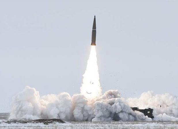 زلنسکی: موشک اورشنیک روسیه قابل انهدام نیست