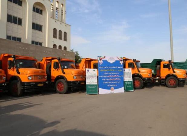 ۵۷ دستگاه خودرو عمرانی و خدماتی به دهیاران هرمزگان تحویل شد