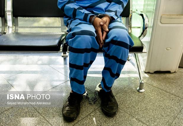 مراقب سارقان مأمورنما باشید