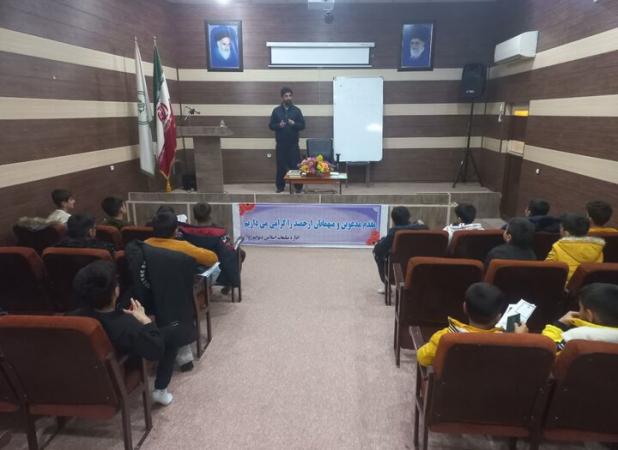 کلاس آموزش قرآن کریم برای دانش‌آموزان دیواندره برگزار شد