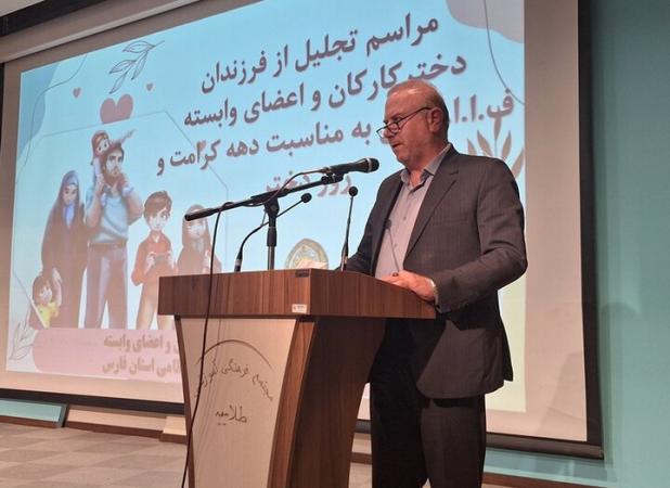 فرزندان خود را بر اساس الگوهای اسلامی تربیت کنیم
