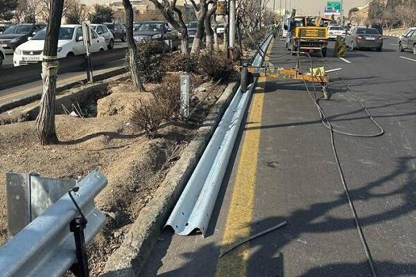 نوسازی و افزایش ایمنی گاردریل‌های بزرگراه شهید همت در تهران