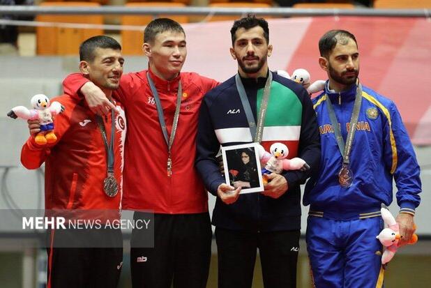 ابوالوفایی: می‌خواستم با مدال طلا روح مادرم را شاد کنم