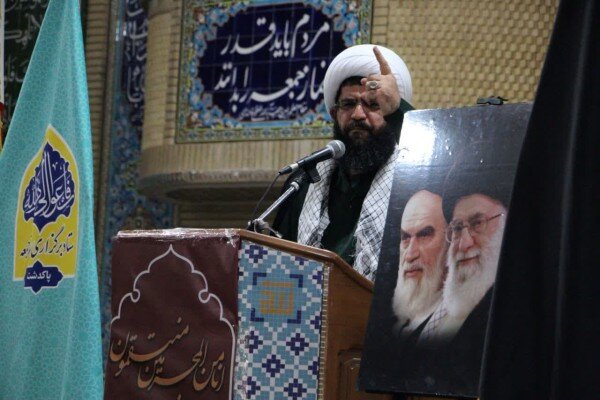 امام جمعه پاکدشت: دشمن بداند قدرت موشکی ایران قابل مذاکره نیست