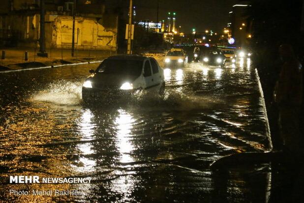 آبگرفتگی در بخش هایی از شهر فیروزآباد فارس