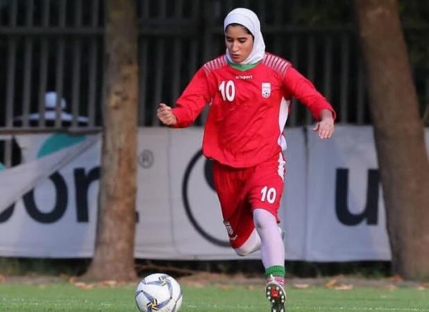 دعوت بانوی فوتبالیست کردستانی به اردوی تیم ملی