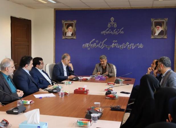 حفظ حرمت و کرامت انسان‌ها در دادسراها مورد توجه قرار گیرد