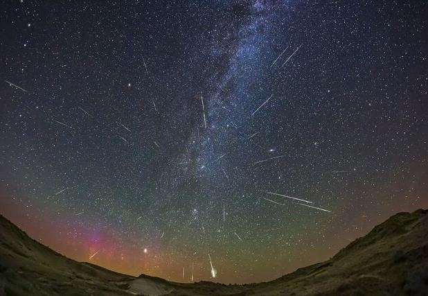 بارش شهابی جوزایی در ۲۲ و ۲۳ آذر ۱۴۰۴ اوج می‌گیرد