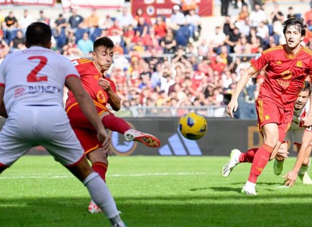 واکنش مهاجم گلزن تیم ملی ایران به سکته بازیکن فیورنتینا