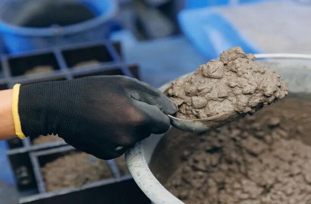 شن‌های کم‌ارزش بیابان به مصالح ساختمانی تبدیل می‌شوند