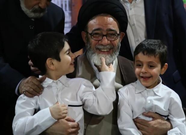 از سلفی حاج آقا آل هاشم با بچه ها تا داستان محاسن