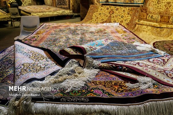 خیرخواه: اطلس فرش آذربایجان‌غربی به‌زودی رونمایی می‌شود