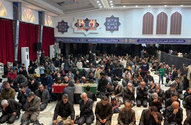 عزاداری باشکوه مردم یاسوج در شب شهادت بانوی دو عالم حضرت فاطمه زهرا(س)