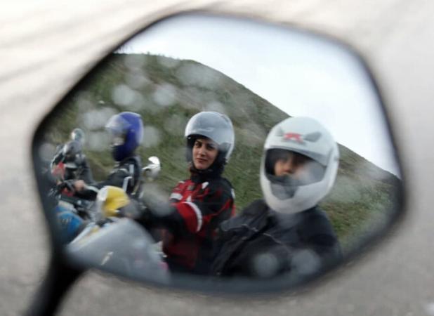 دولت فراجا را مکلف به آموزش موتورسیکلت‌سواری بانوان کرد