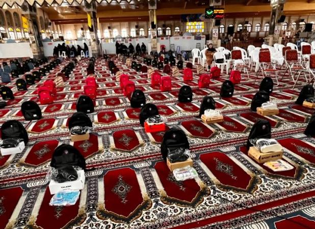 توزیع ۱۰ هزار بسته لوازم‌التحریر میان دانش‌آموزان نیازمند مازندران