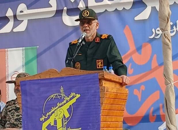 فرمانده دوران دفاع مقدس: مأموریت بسیج پیاده سازی گام دوم انقلاب است