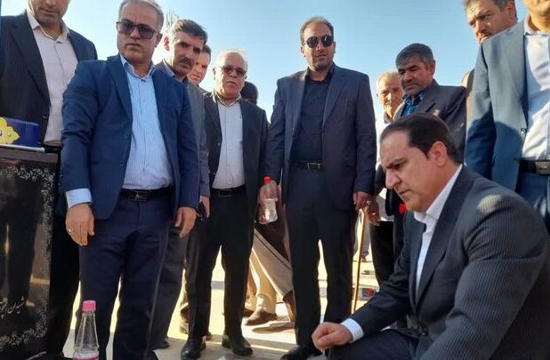 ادای احترام استاندار ایلام به شهدا در آبدانان