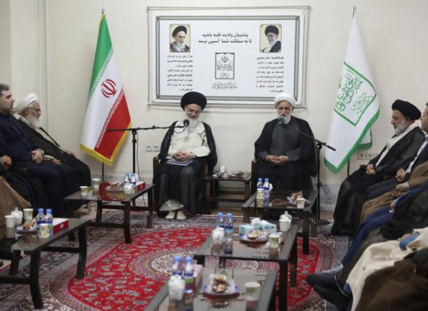 آیت‌الله حسینی بوشهری: آپارتمان‌نشینی با فرهنگ دینی ما سازگار نیست