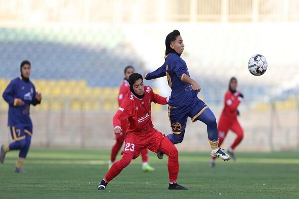 پرچم استقلال در زمین پرسپولیس؛ وقتی احساس بر حرفه‌ای‌گری غلبه می‌کند