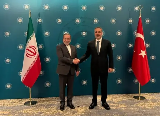 نخستین قاب‌ها از دیدار عراقچی و فیدان در استانبول