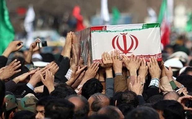 تشییع پیکر ۱۴ شهید گمنام در هرمزگان