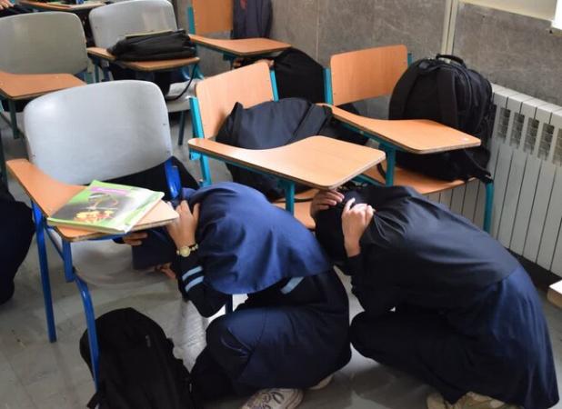 مانور زلزله و ایمنی در مدارس بهاباد  برگزار شد