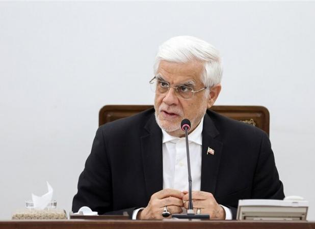 عارف: ضریب نفوذ بیمه باید به عدد ۷ برسد