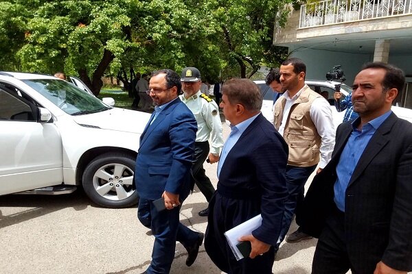 وزیر اقتصاد و دارایی وارد شهرستان بوکان شد