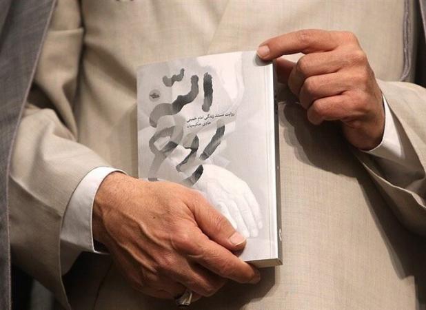 رد شدن از خطوط قرمز در «روح‌الله»؛ فیش‌برداری تا نگارش ۶ سال طول کشید