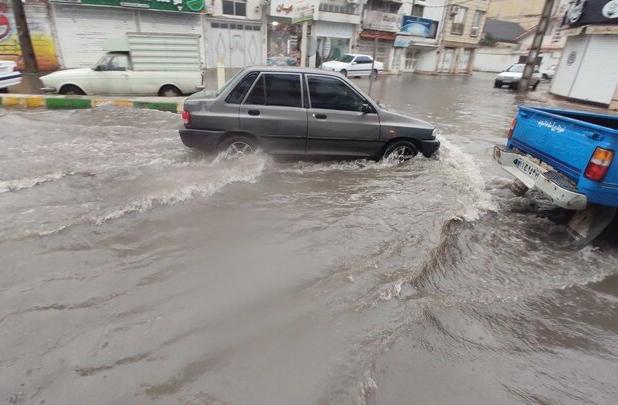 آبگرفتگی معابر و خیابان ها در آستانه اشرفیه