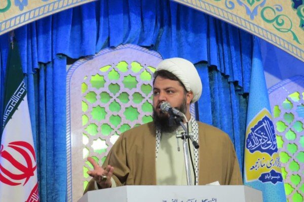 انتقاد تند امام جمعه خیرآباد از وضعیت نانوایان و کم‌فروشی برخی نانواها