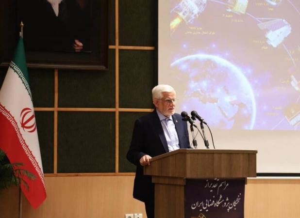 عارف: راهی جز دستیابی به علوم فضایی نداریم