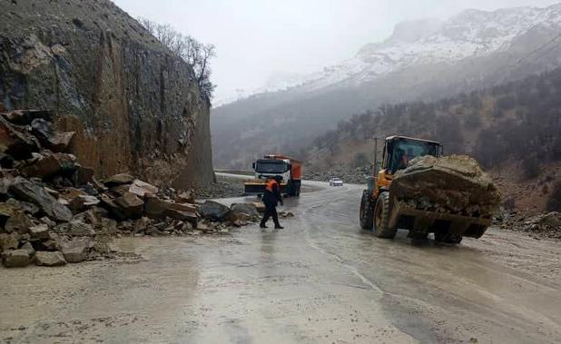 تردد روان در همه مسیرهای ایلام/ریزش‌برداری همه مسیرهای استان