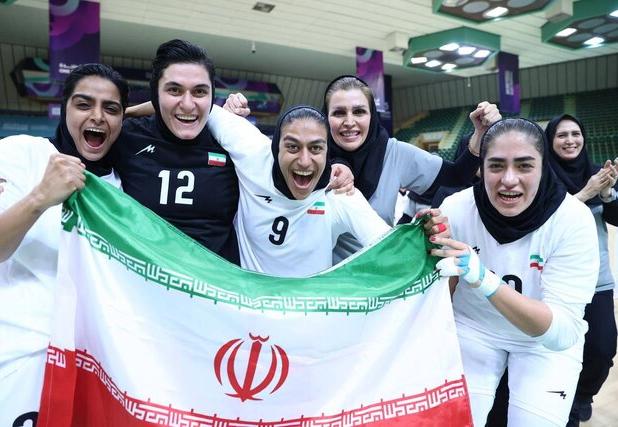 وقتی هندبال مردان ایران از زنان عقب می افتد!