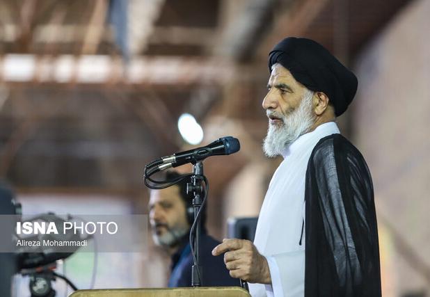 باید تلاش کنیم از وابستگی درآمدهای ناپایدار نفتی رهایی پیدا کنیم