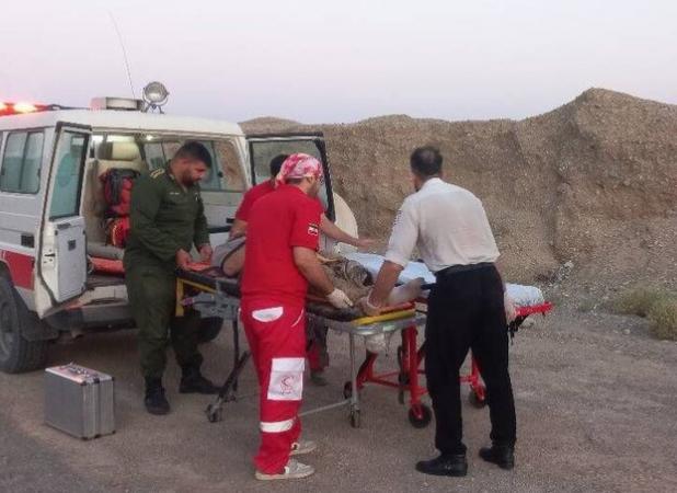 امداد رسانی به حادثه سقوط در ایوانکی؛ ۲ نفر جان باختند