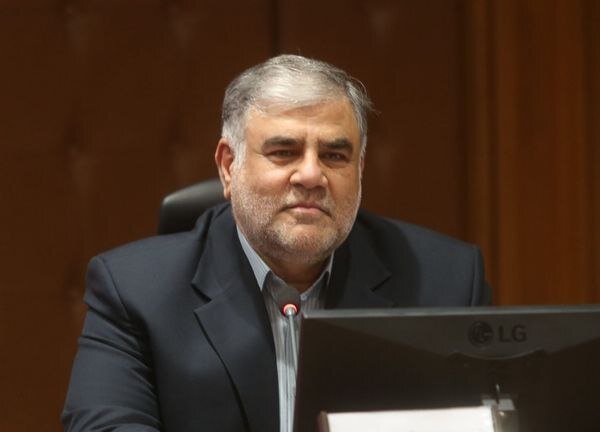 سرانه فضای سبز برای هر شهروند قم حدود ۲۰ متر مربع است