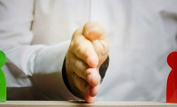 به مشاور احتیاجی نیست، ممنون! /نظرات غیر کارشناسی، با زندگی‌مان چه می‌کند؟